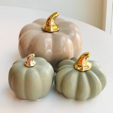Декор фарфоровый Тыковка, 8см, цвет - серый с золотом