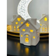 Керамічний будиночок з LED підсвіткою, 9,5 см